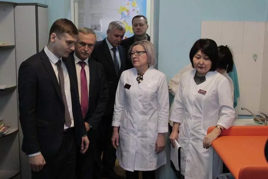Угольная 26 черногорск. 9 й поселок черногорск. Девятый поселок черногорск. Черногорская детская больница. Больницы хакасии.