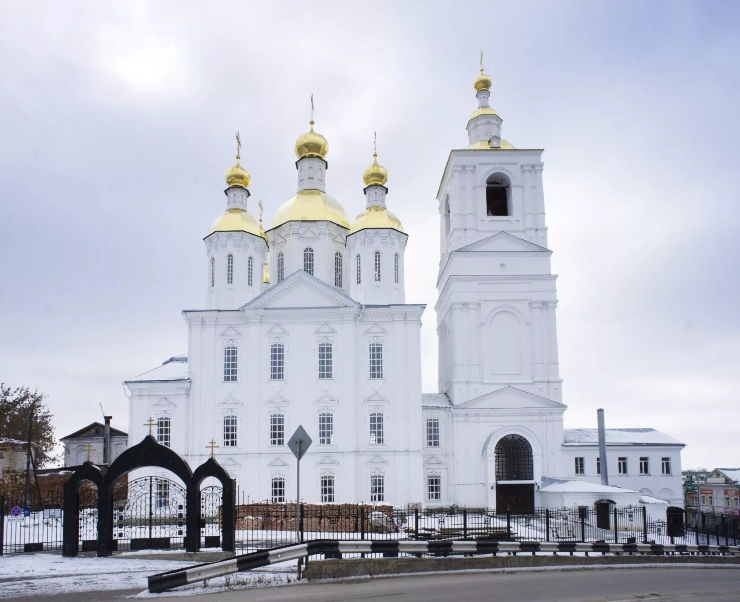 Арзамас преображенский монастырь. Арзамасский Спасо-Преображенский мужской монастырь. Спасский мужской монастырь Арзамас. Благовещенская Церковь Арзамас.