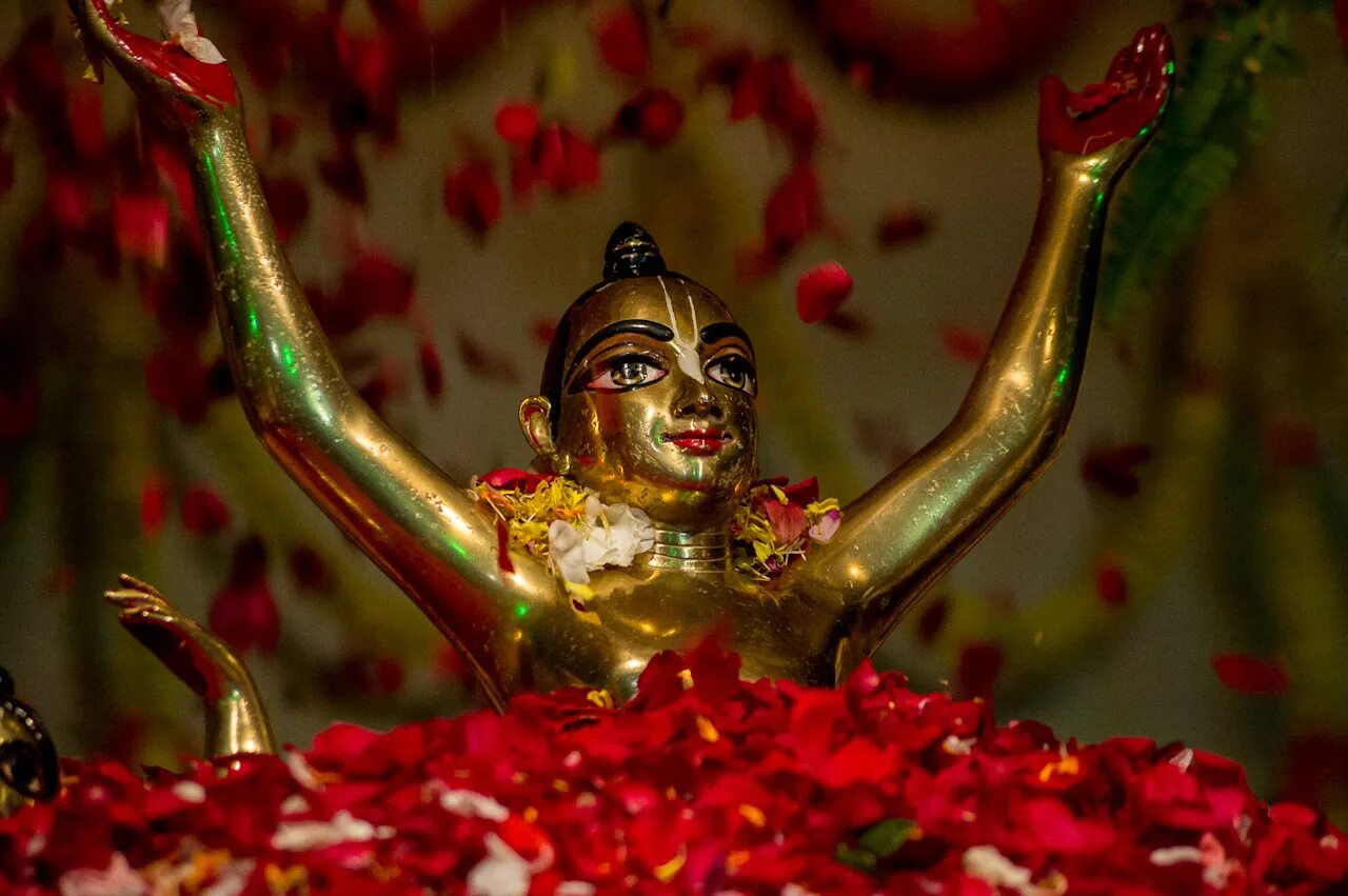 Гаура пурнима картинки. Кришна прасад. Гаура пурнима. Гаура пурнима 2024. Гаура пурнима 2024.