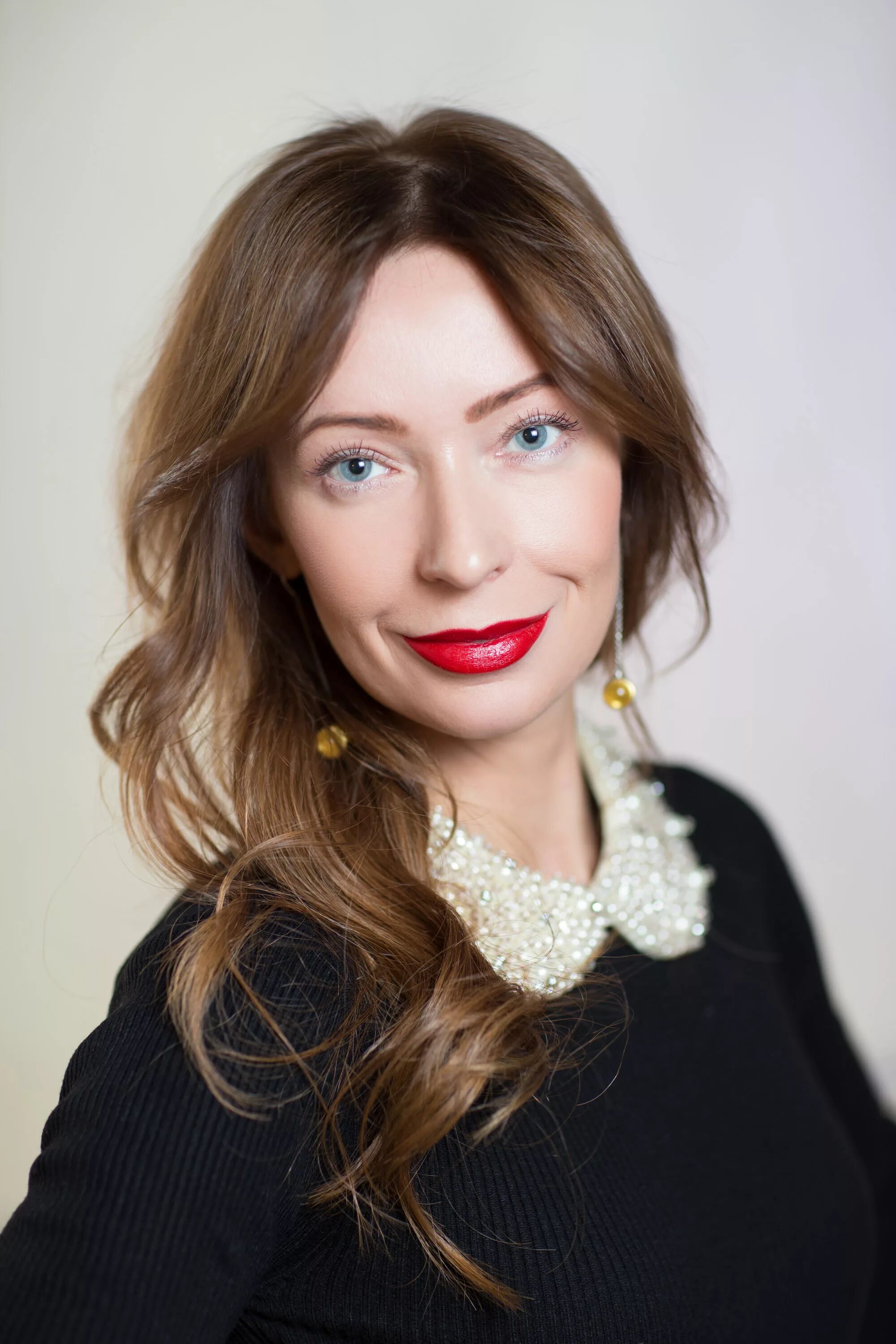 Администратор екатеринбург. Роль гундилова. Дизайнер екатеринбург услуги. Администратор екатеринбург. Ксении коневой.