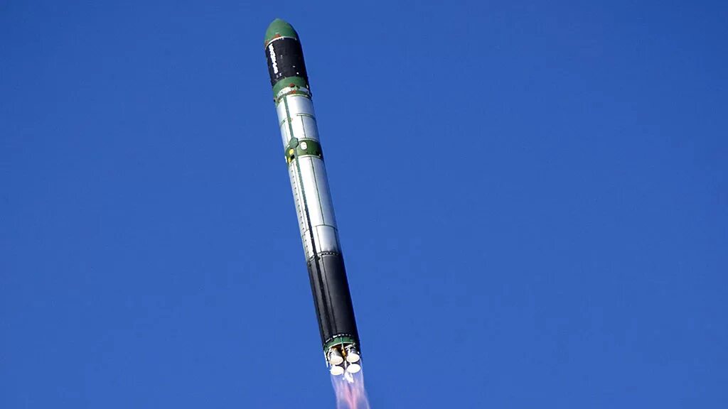 Ракета сс. Ракета РС-20 "Воевода". Р-36м2 «Воевода». Межконтинентальная баллистическая ракета РС-20б. Р-36м сатана.