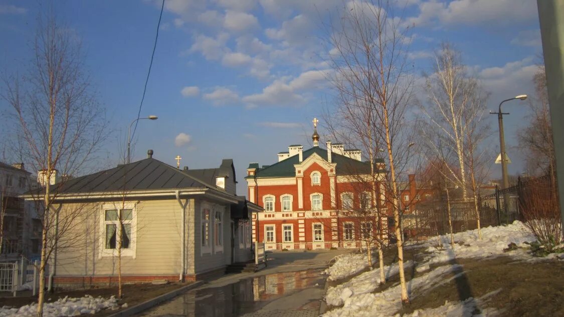 Пермский Успенский женский монастырь Пермь. Женский монастырь на Плеханова Пермь. Храм Успенского монастыря Пермь. Пермский успенский монастырь