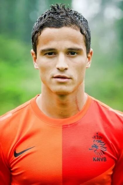Афеллай футболист. Афилая. Ibrahim afellay. Афеллай футболист. Аффелай.