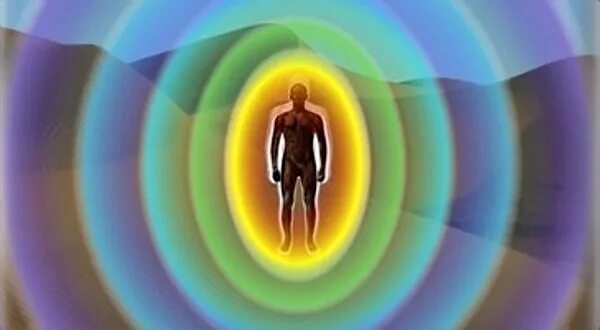 защитная оболочка человека 7. человек в энергетическом коконе защите. биополе мужчины и женщины. защитная оболочка человека 7. человек в поле ауры.