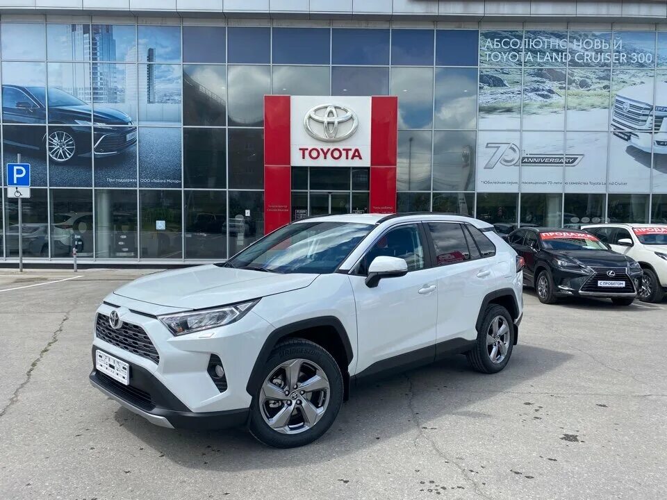 Новый рав 4 2022. Toyota rav4 hybrid. Тойота рав 4 2020 белая. Toyota rav4 2022 года. Toyota rav4 2021.
