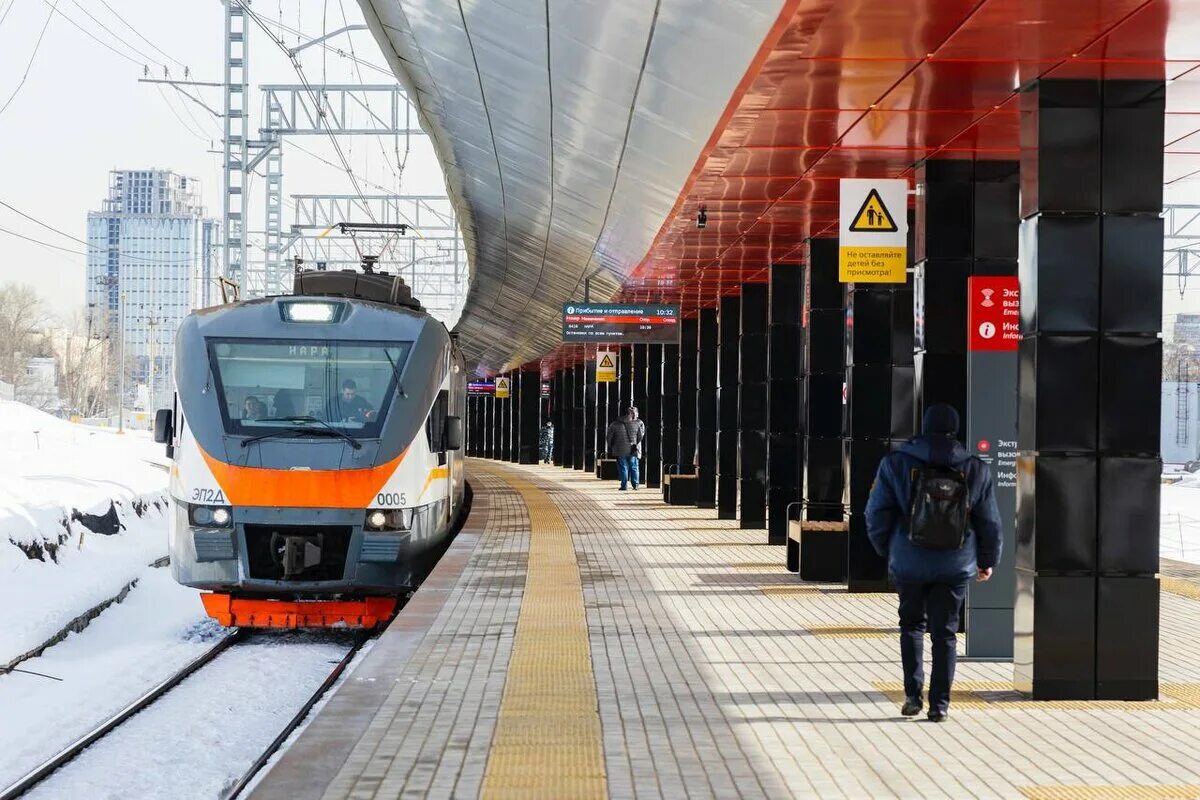 Электропоезд минск-пассажирский — национальный аэропорт «минск». Минская киевский вокзал электричка. Станция переделкино мцд 4. Станция минская мцд. Минская киевский вокзал электричка.
