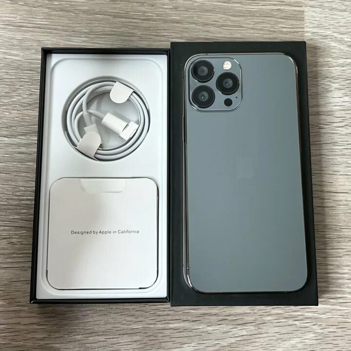 16 про макс оригинал. Apple 14 pro max. Iphone 12 pro max золотой. Айфон 13 промакс золотой. Iphone 16 promax.