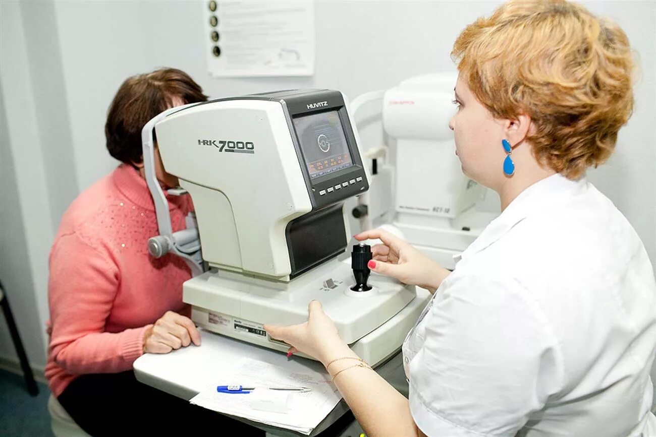 Аппарат для лазерной коррекции зрения цена. Глазная клиника Ерошевского. Специалисты по коррекции зрения. Эксимер коррекция зрения. Офтальмологические специалисты.