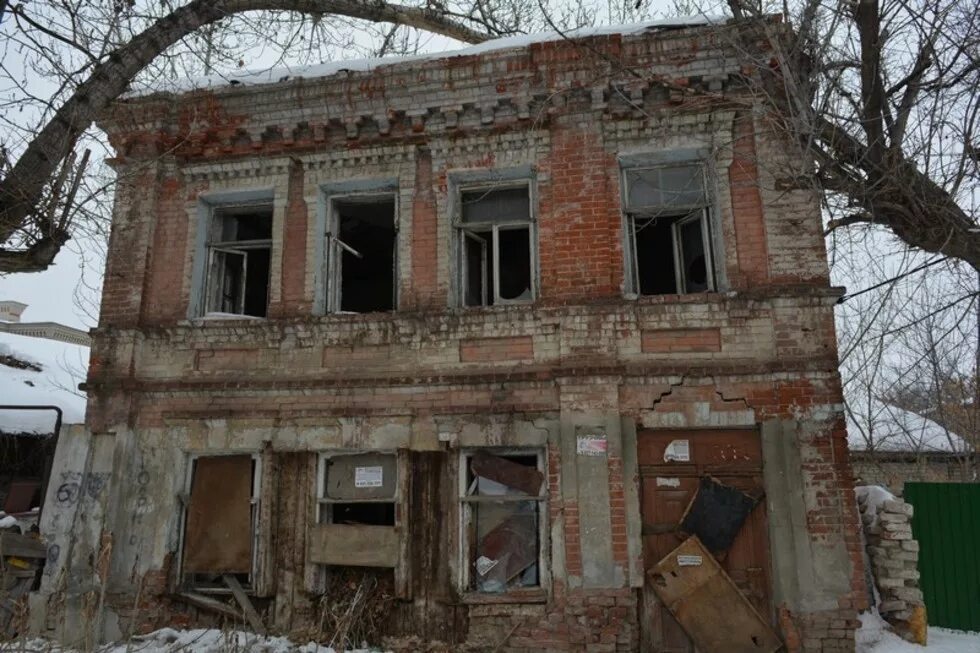 Аварийное расселение саратов новости. Ветхое жилье Саратов. Переселение из ветхого жилья. Расселение из аварийного жилья в Саратове. Саратов квартира расселение аварийного жилья.