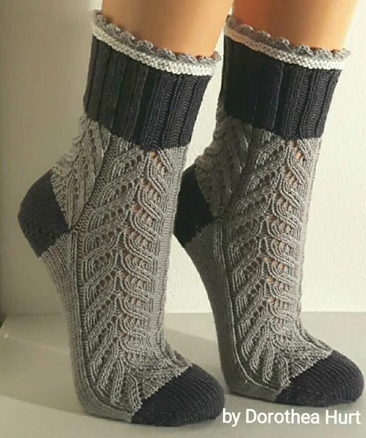 Носки шерстяные мужские. Шерстяные носки с узором. Шерстяном носок с узором. Шерстяные носки вязка. Вязаные носки.
