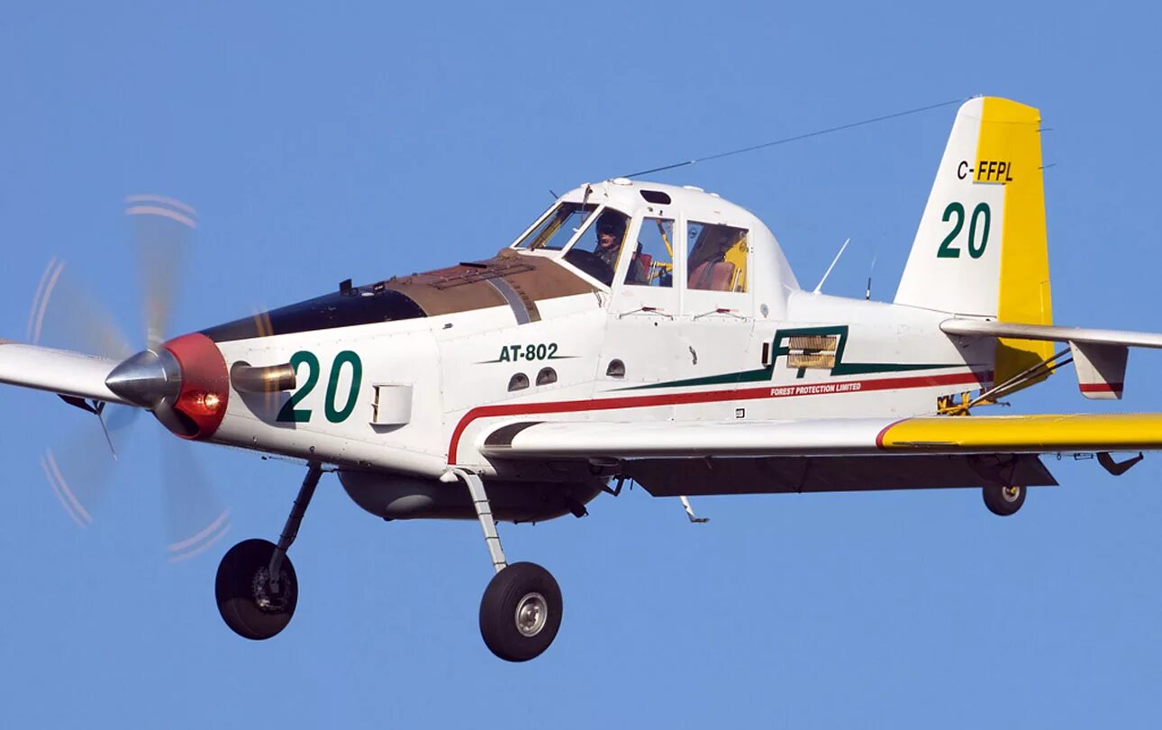 At-802u легкий штурмовик. Самолет air tractor at-400. Аир трактор ат 502 двигатель. Лёгкий штурмовик air tractor at-802u. Лёгкий штурмовик air tractor at-802u.