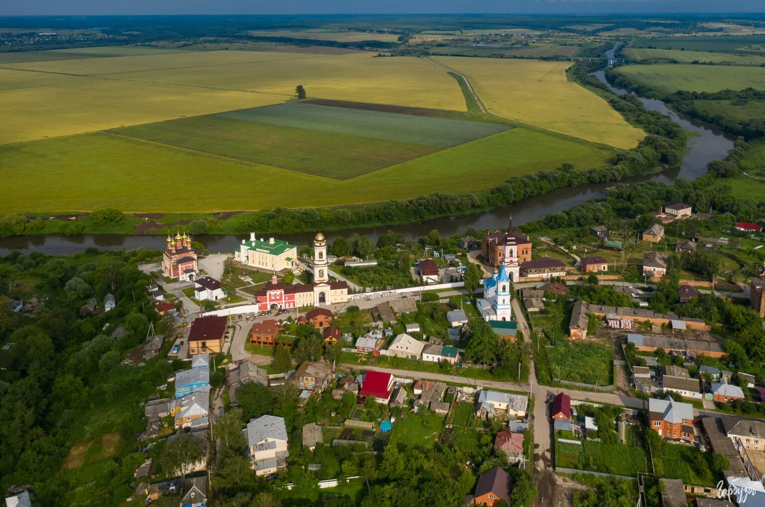 Монастырь в Белеве Тульской области. Спасо-Преображенский монастырь Белев. Преображенский монастырь Белев. Тульская Губерния Белев. Картинки тульская область