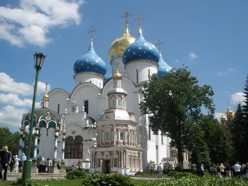 Маковец гора сергиев посад. Святыни россии. Сергиев посад христианский храм. : свято-троицкая сергиева лавра в россии. Храм на реке вуокса.