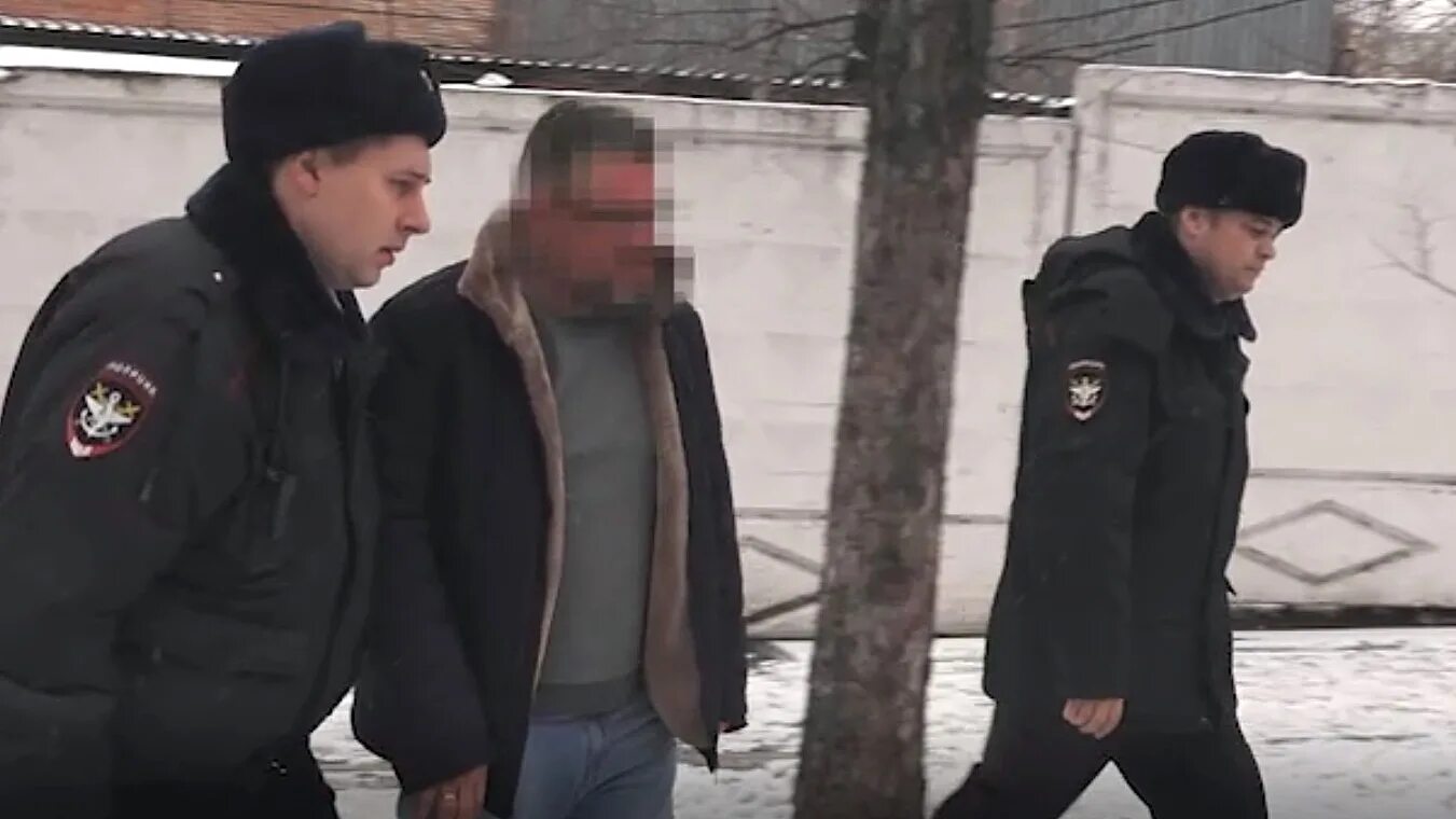 Можно оскорблять полицию