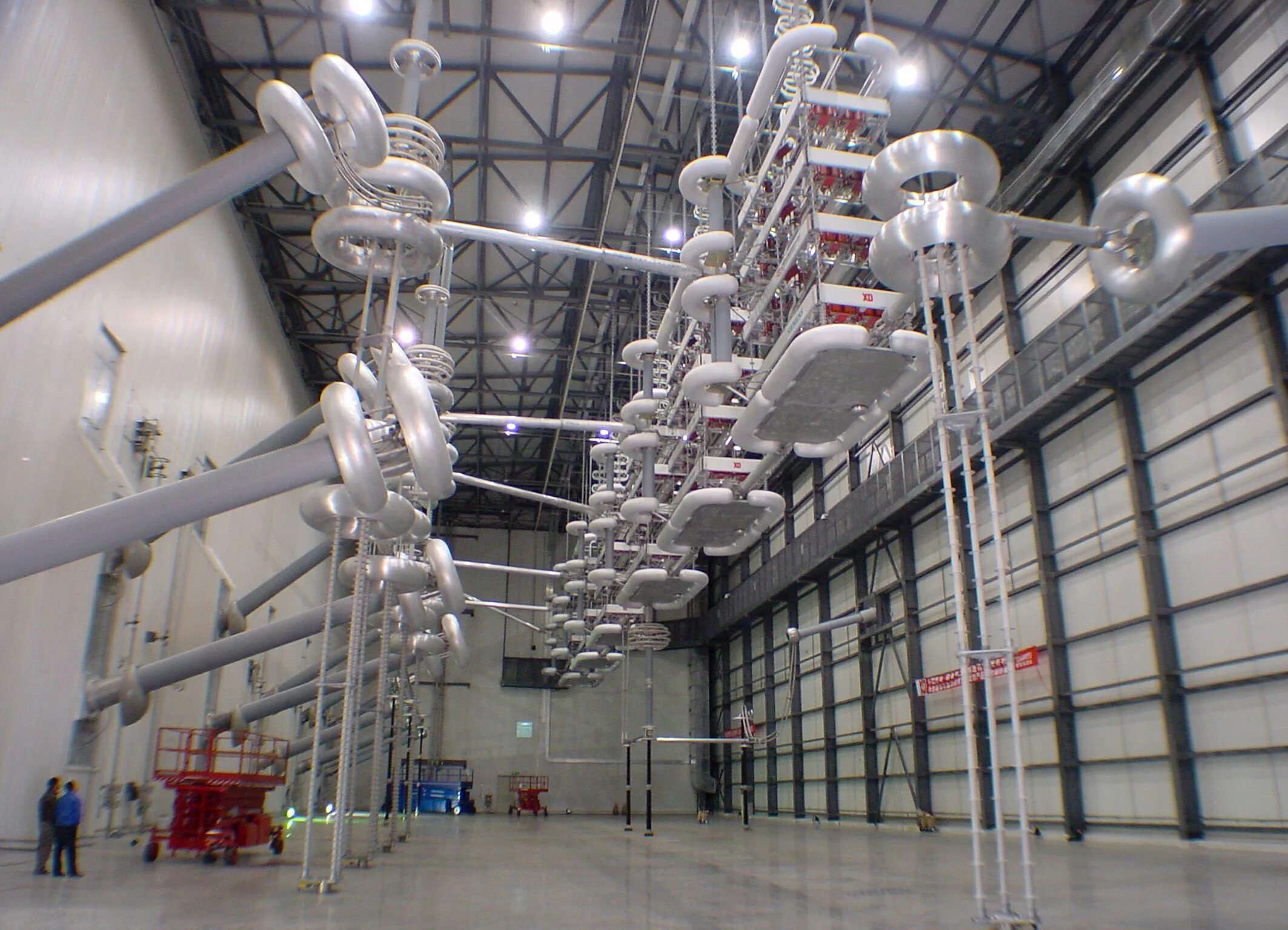 Подстанции нового поколения. HVDC Сименс 110 кв. HVDC выпрямитель Siemens. Кремниево преобразовательная подстанция. HVDC линии.