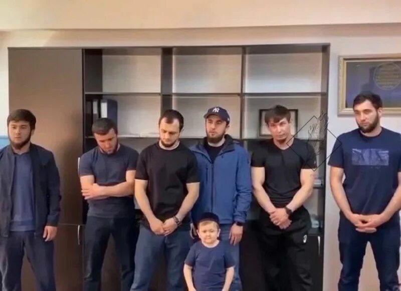 Хазбик драка. Хасбик драка. Драка хазбика и абдурозика. Хасбик драка. Хазбик слив.