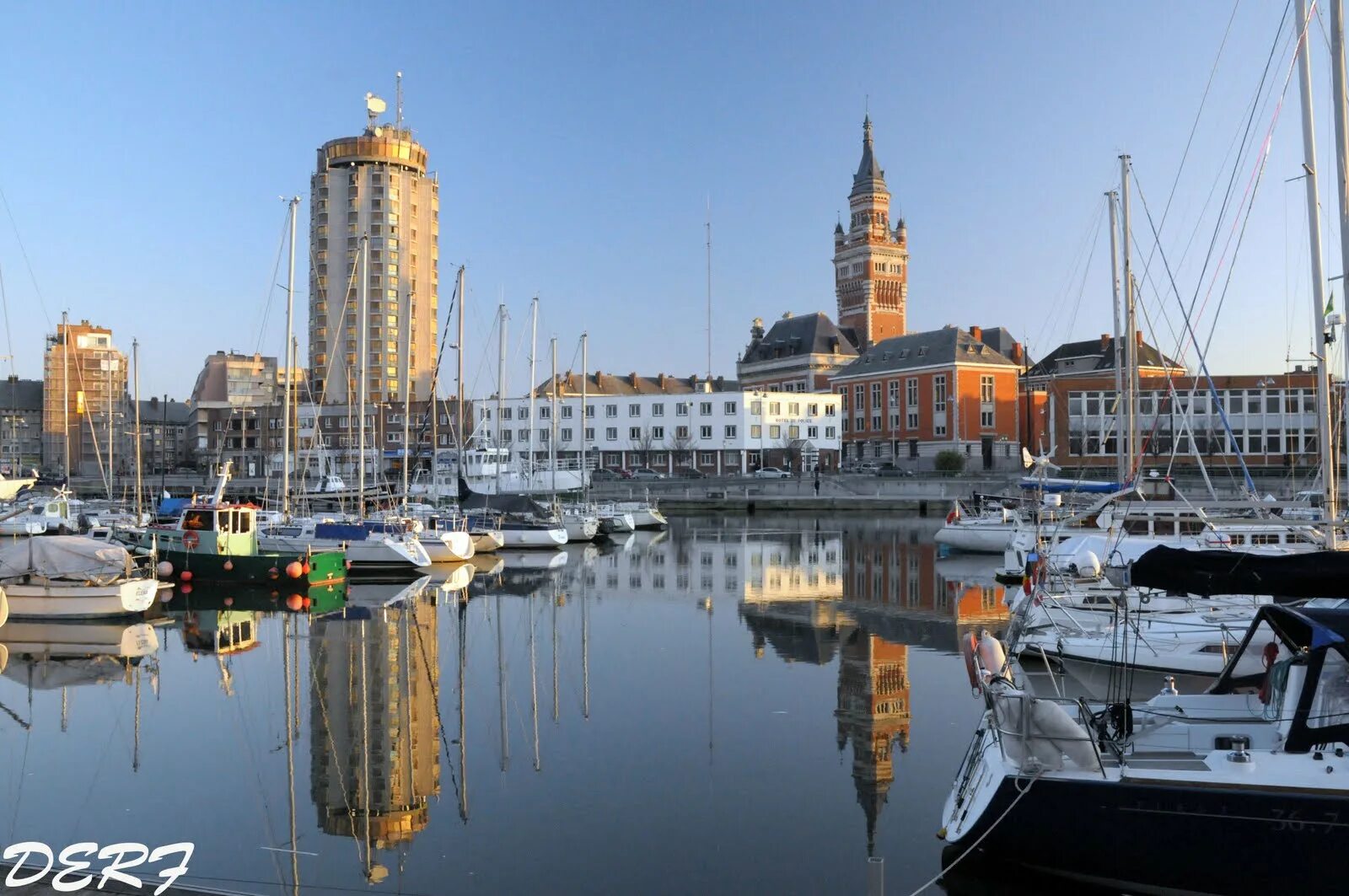 Дюнкерк город. Дюнкерк Франция. Dunkerque Франция город. Порт Дюнкерк. Дюнкерк Франция достопримечательности.