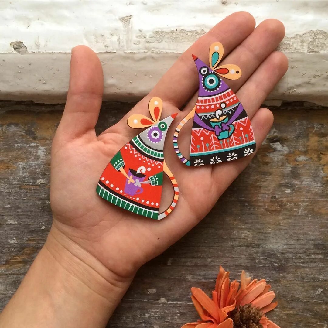 детские брошки из полимерной глины. брошка из глины. брошки из полимерной глины. полимерная глина украшения. винтажная брошь из полимерной глины.