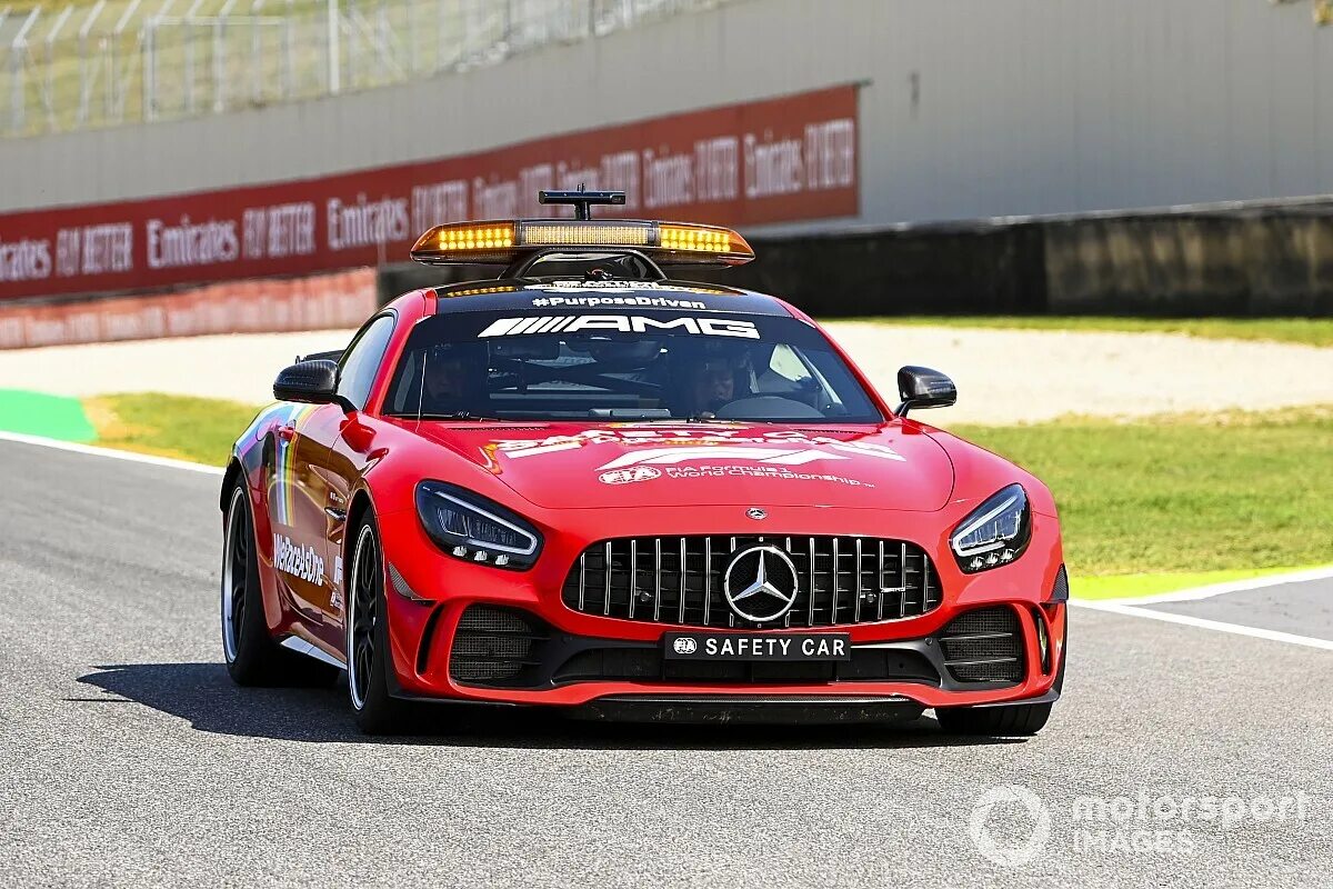 Автомобиль безопасности формула. Мерседес Сейфти кар ф1. Mercedes Safety car AMG 2021 f1. Safety car f1 2021 Mercedes. Safety car f1 2022.