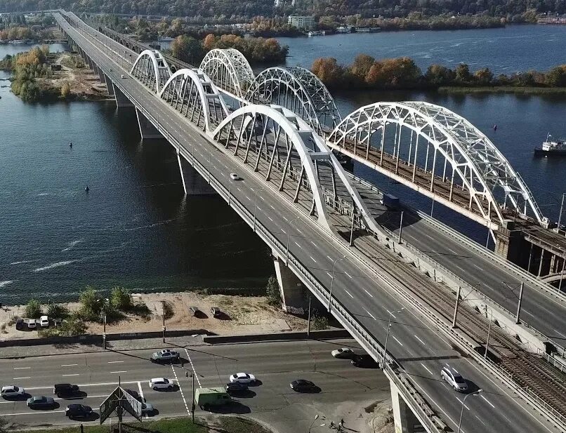 Почему мосты через днепр. Жд мост днепр. запорожье днепр мост. мосты на днепре украина. мост через днепр в киеве.