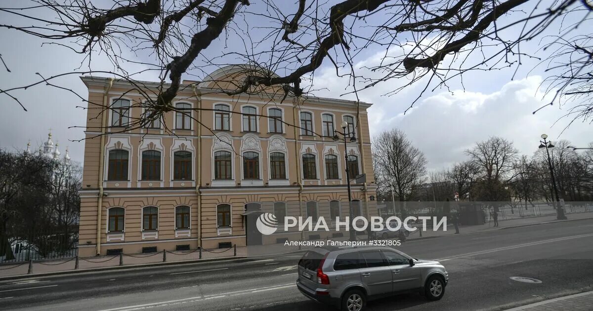 Консульства в санкт петербурге. Посольства в санкт-петербурге. посольство англии в санкт-петербурге. генеральное консульство великобритании. консульство великобритании спб.