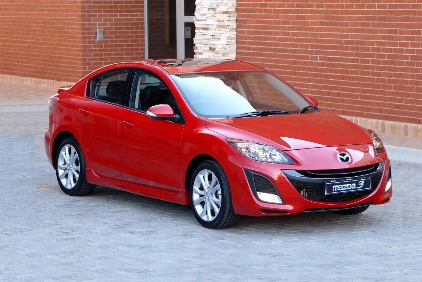 Мазда 3 красная. Мазда 3 красная седан. Мазда 3 2009 красная седан. Mazda 3 2013 красная. Red mazda