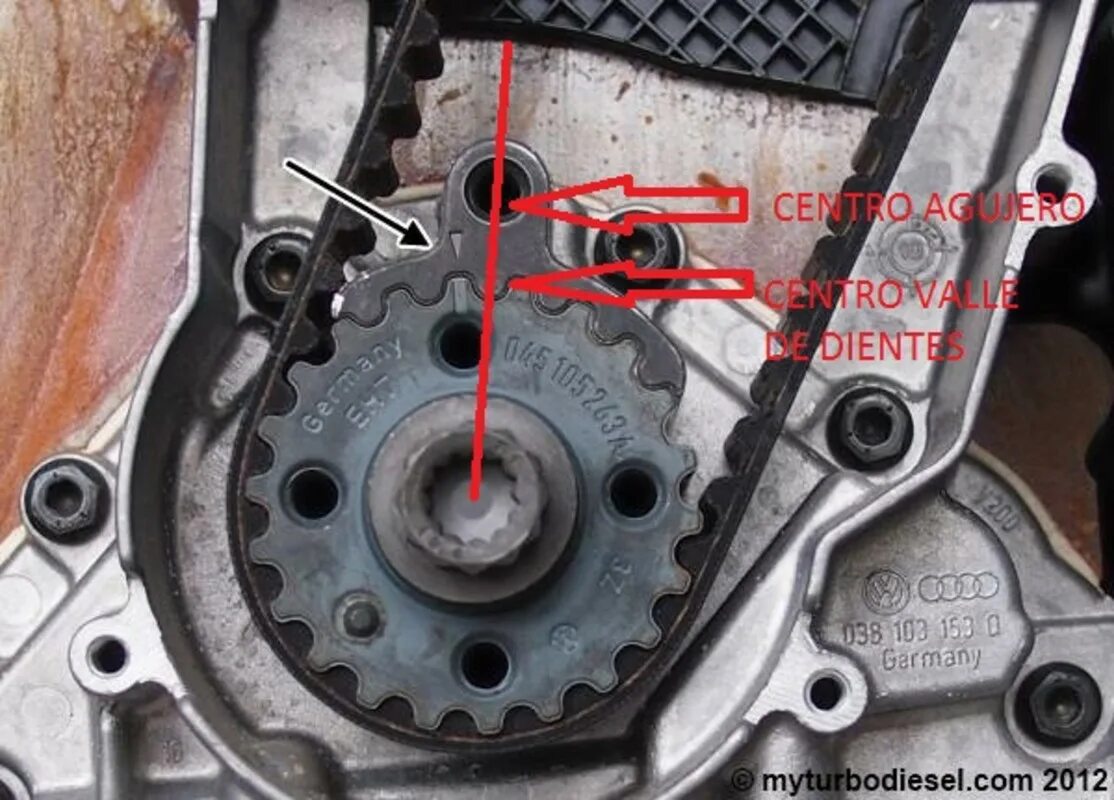 Метки грм фольксваген 2.0. Фиксатор коленвала Фольксваген 2.0 TDI. Фиксатор коленвала VAG t10050 t10100. Фиксатор коленвала Фольксваген 2.5 TDI. ГРМ VW 1.9 TDI.