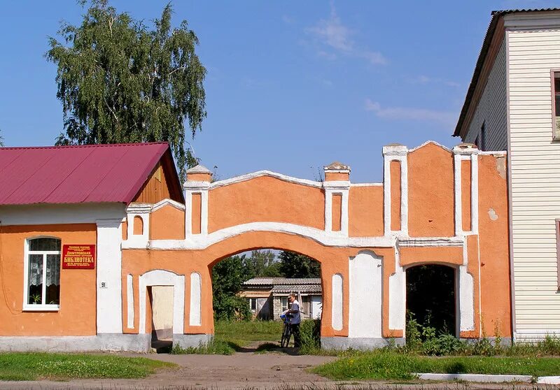 Дмитровск орловский в контакте. Дмитровск Орловская область. Дмитровск Орловская область площадь. Население города Дмитровска Орловской области.