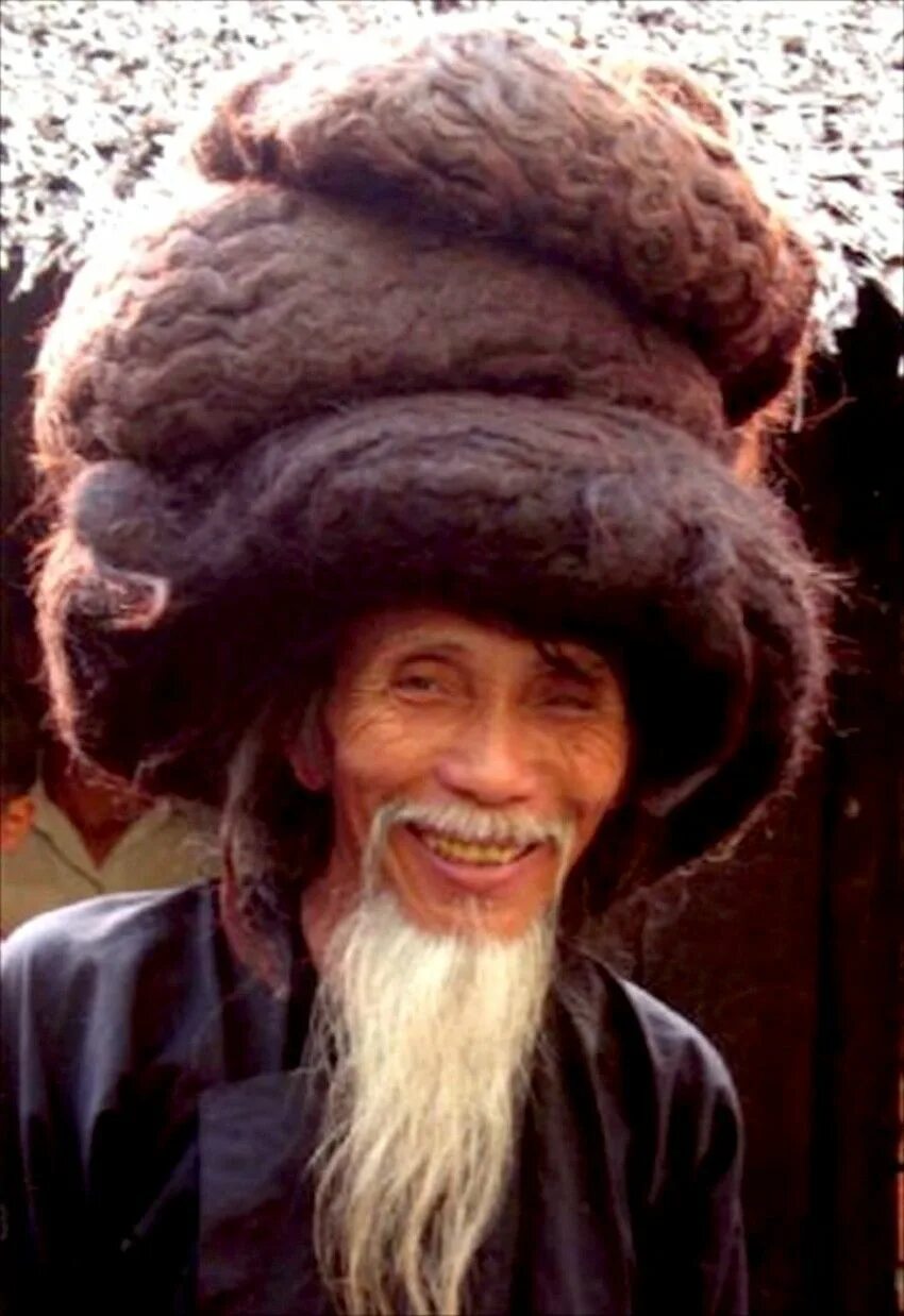 Тран Ван Хэй тран Ван Хэй (Tran van. Самые длинные волосы у мужчин. Самые длинные мужские волосы в мире.