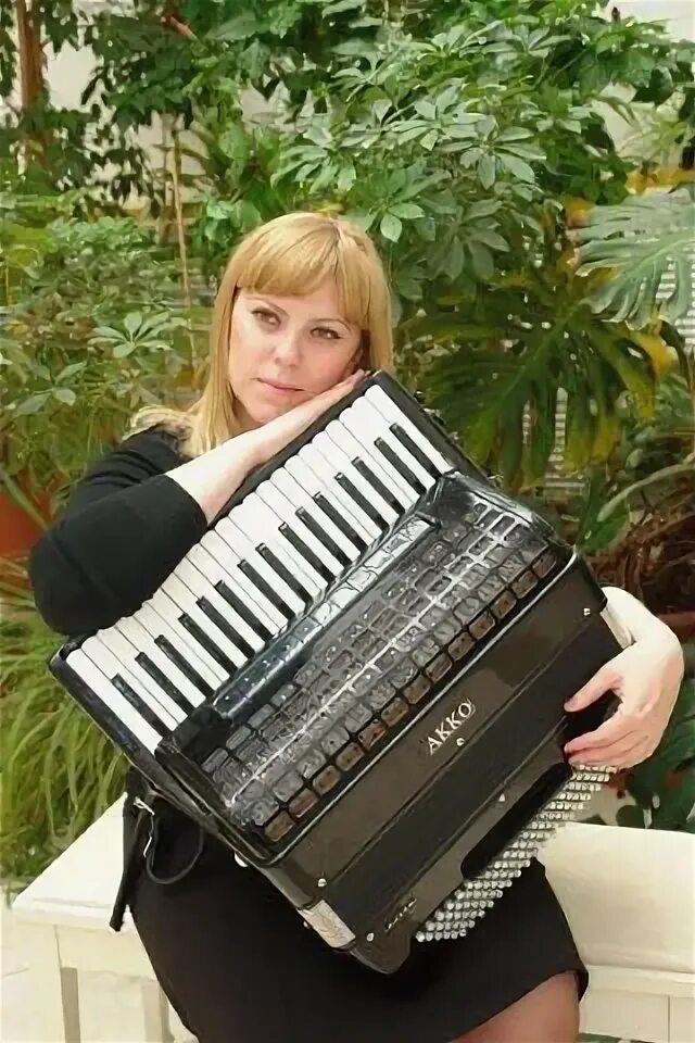 Музыкальная школа класс аккордеон. Музыкальная школа класс аккордеон. Музыкальная школа тавда. Музыкальная школа класс аккордеон. Лучший учитель по классу баяна кружка.