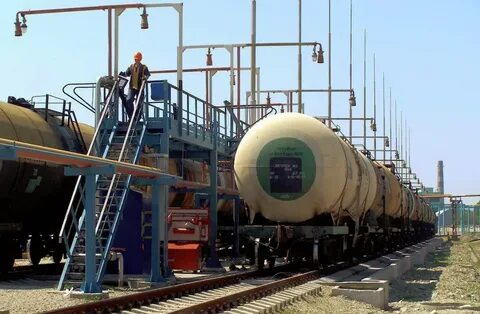 налив нефти