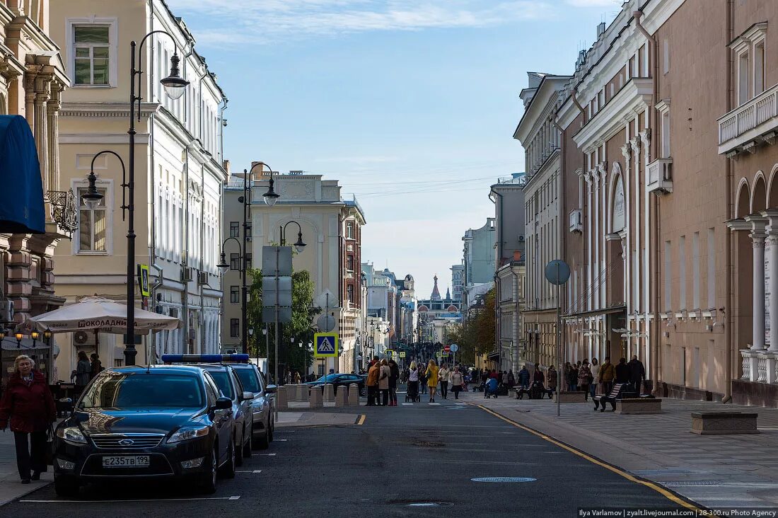 Ул б дмитровка. Большая Дмитровка. Большая Дмитровка Москва. Улица Дмитровка в Москве. Улица большая Дмитровка исторические здания.