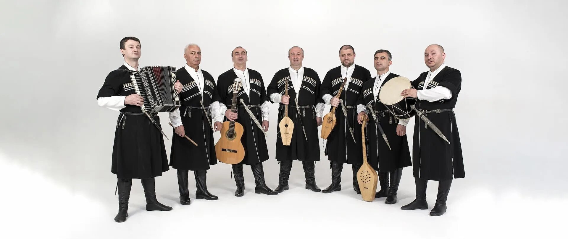 Грузинское многоголосие. Грузинская группа метехи. Тбилисо поют грузины до слез. Браво метехи ансамбль. Хор басиани тбилисо.