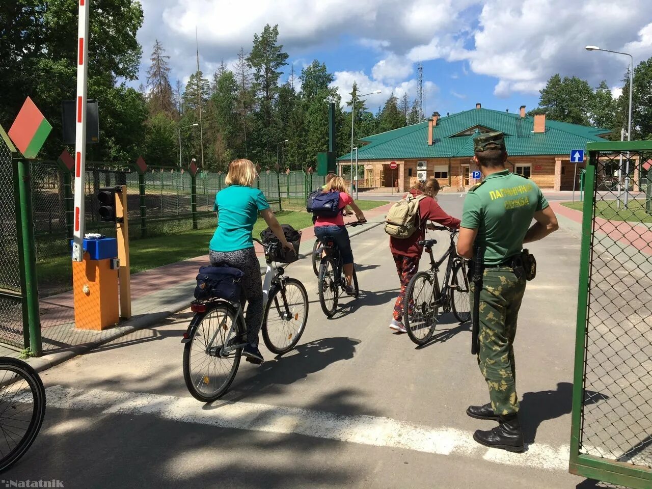 Беловежа Польша. КПП Переров Беловежа. Беловеж городок. Беловежи Кальчиновка Рундевизе.