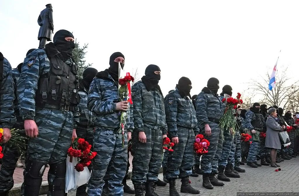 Возвращение беркута в севастополь. Возвращение беркута севастополь 2014. Беркут росгвардия. 02 2014 года севастополь. Беркут севастополь.