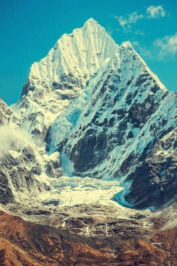 Mount everest is high in the world. Самая высокая гора Эверест. Гора Эверест на фотообои. Эверест Хай. Peak.