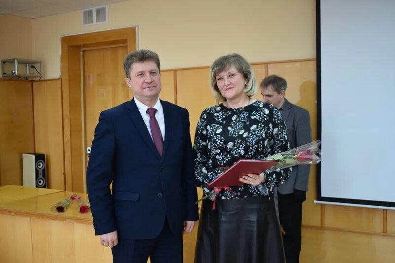 Корейские охранники. Старый охранник. Сторож камышин. Охранник на посту. Узбеки охранники.