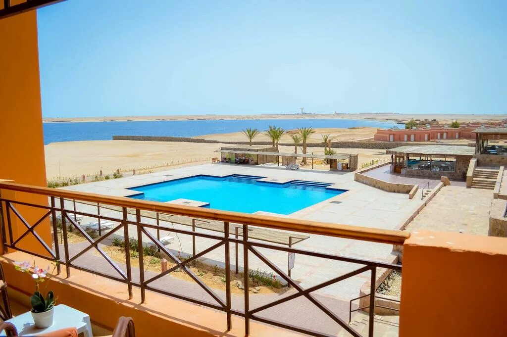 Viva blue resort soma bay 4. Viva blue resort and diving sport 4 хургада. Viva blue resort and diving sport 4 хургада. Viva blue resort 4*. Viva blue resort soma bay 4.