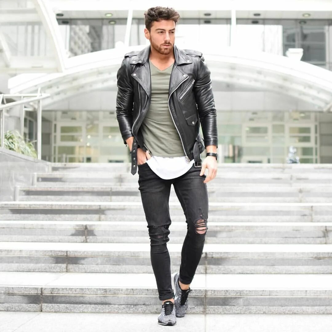 кэжуал тотал блэк мужской. черные джинсы мужские лук. лук тотал блэк мужской бомбер. черные джинсы белые кроссовки мужские. лук с черной джинсовой мужской.