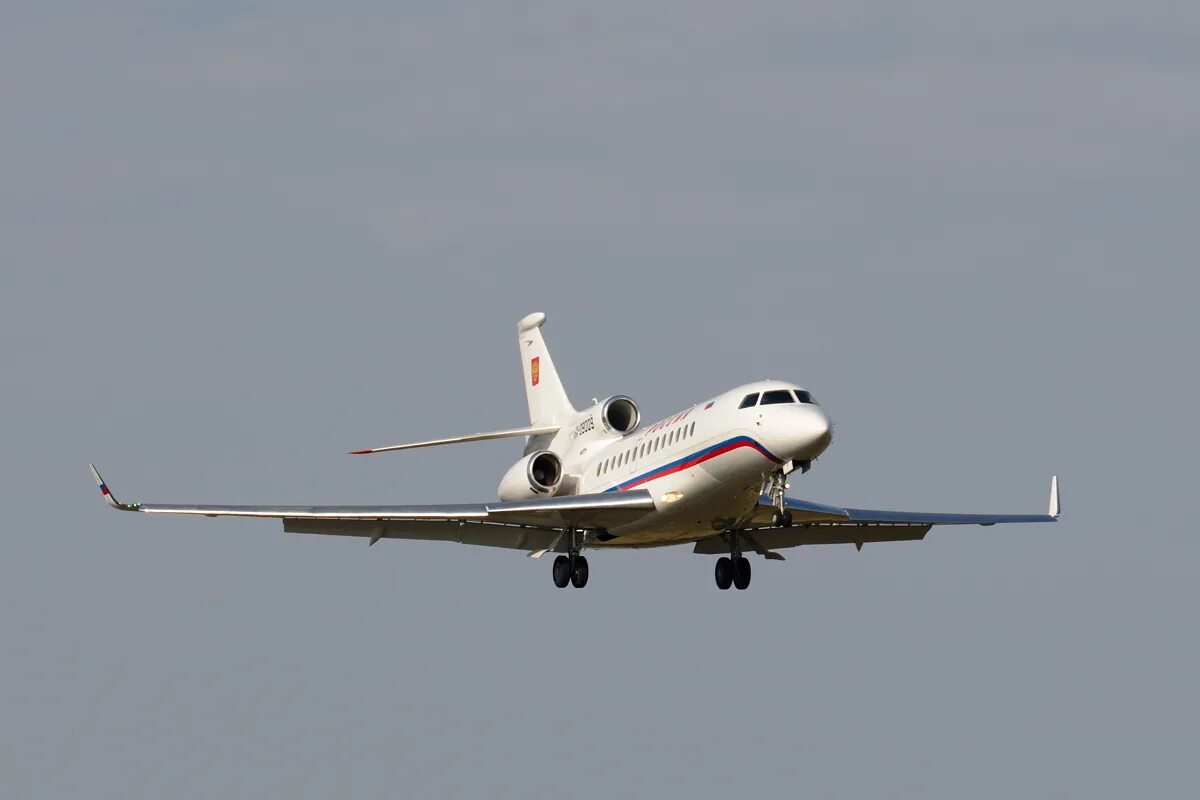 Фалькон воронеж. Dassault Falcon 7x сло Россия. Falcon 7x Володин. *Falcon 7x_ra09005. Dassault Falcon 7x ra-09007.