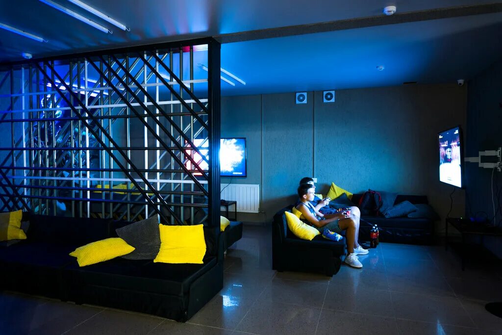 Компьютерный клуб воронеж. Компьютерный клуб воронеж. Компьютерный клуб пиксель. Jungle компьютерный клуб воронеж. Escape воронеж компьютерный клуб.