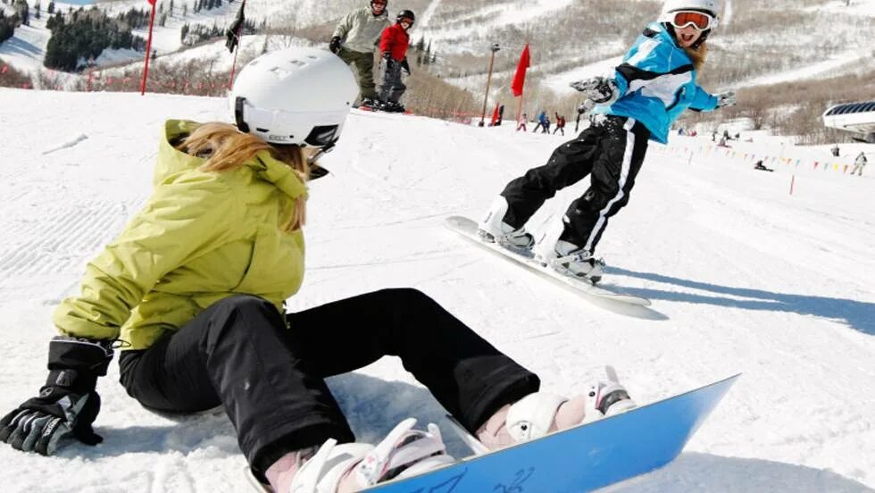 Кататься на сноуборде. Катание на сноуборде. Уроки сноуборда. Сноуборд для тренировок. Уроки сноуборда.