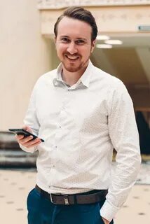 Эксперт самостоятелен