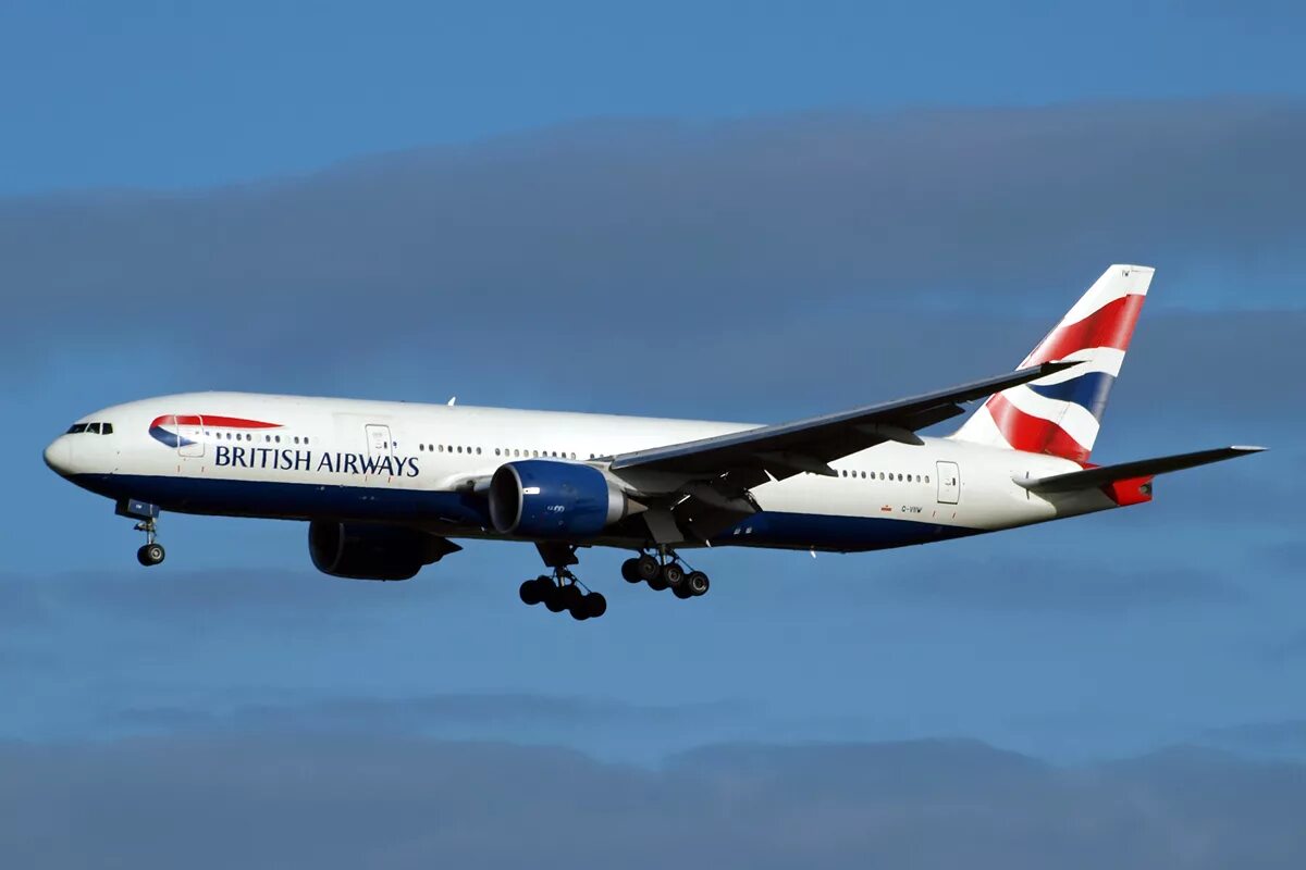 Боинг 777-200 red wings. Boeing 777-200 red wings. Boeing 777-200er british airways. Самолет b777-200er red wings. B777-200er ред вингс.