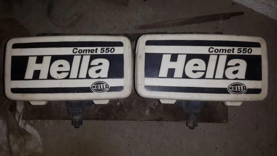 Hella comet. Hella comet 550. противотуманные фары hella comet 550. hella comet 300 противотуманки. квадратные крышки hella comet 550.