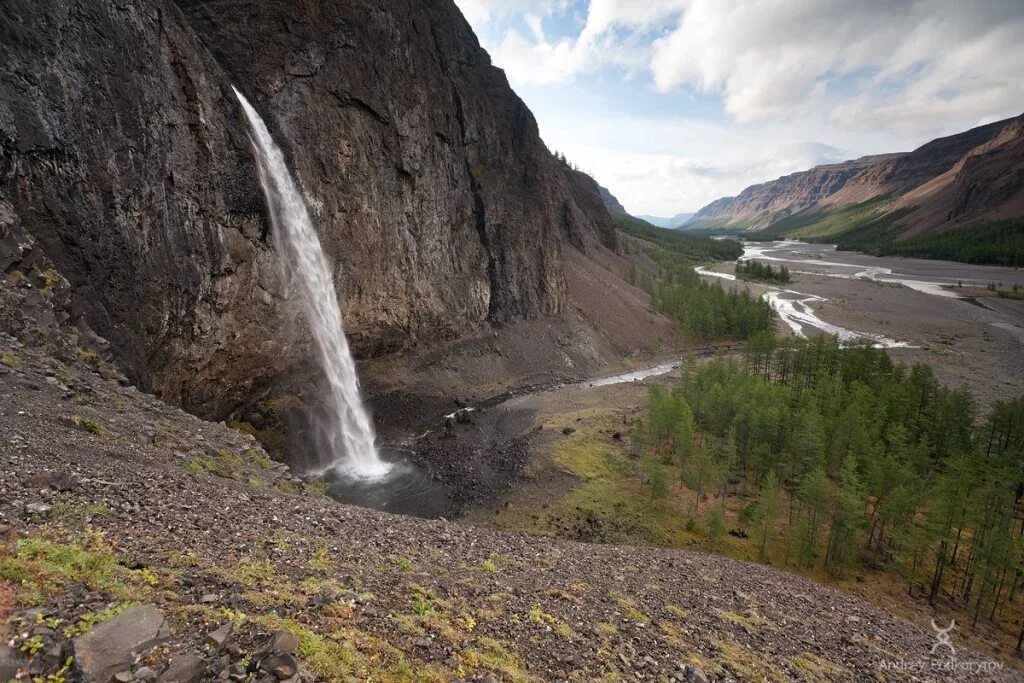 Северная точка красноярского края. Плато Путорана Красноярский край. Плато Путорана реки. Красноярск плато Путорана. Водопады плато Путорана Красноярский край.