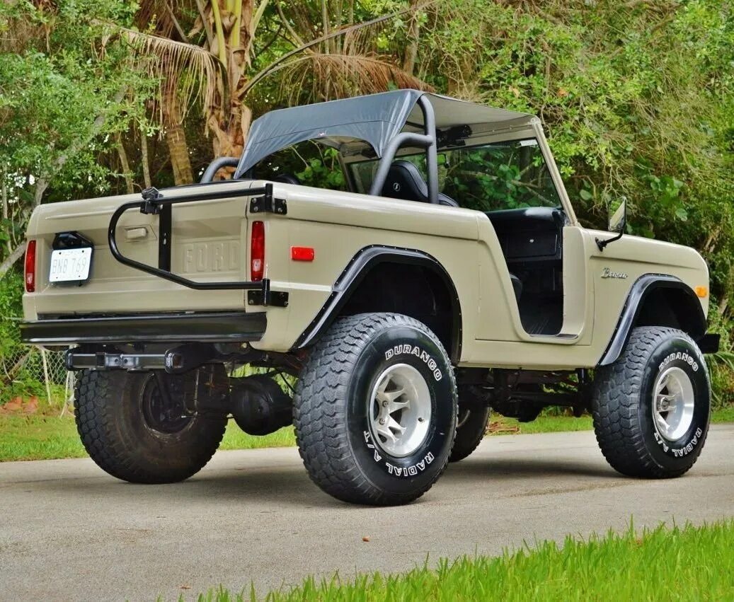 Полный привод jeep. Ford Bronco кабриолет. Ford Bronco пикап. Джип Форд Бронко. Форд Бронко 4.