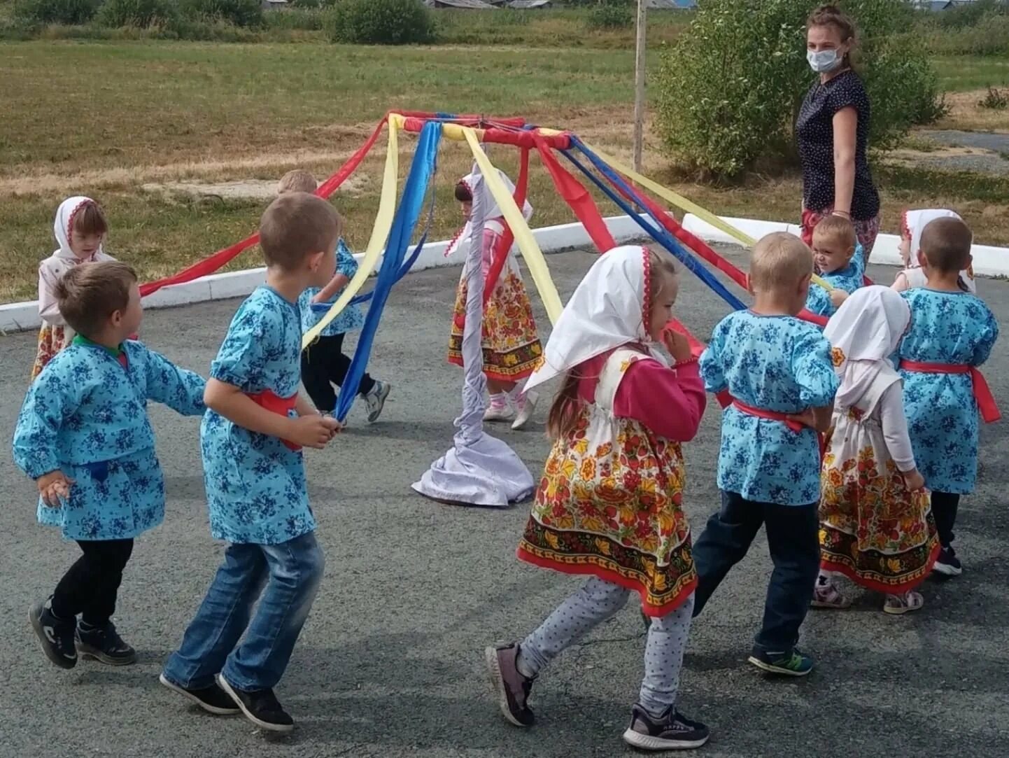 Русско народный в садике. Народные игры. Праздник народных игр. Народные забавы. Фольклорный праздник.