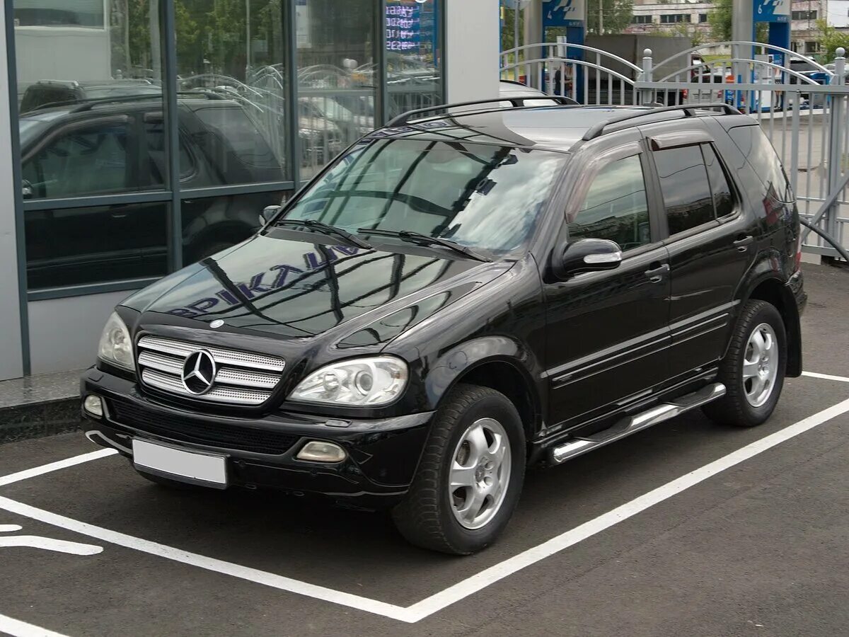Подножки на мерседес мл 163. Мл 320 1999. Авито мерседес 163. Mercedes ml270 w163. Мерседес ml 270.