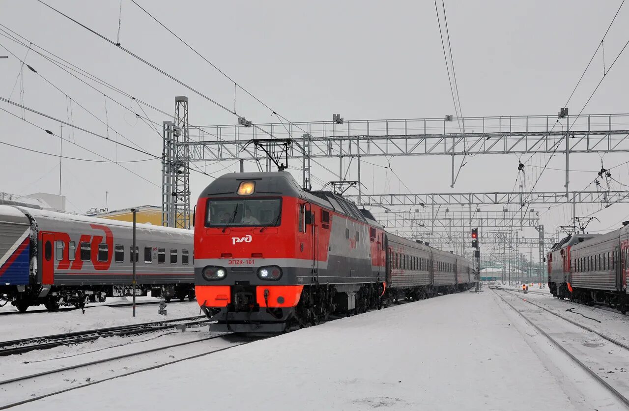 Проводник поезда 69 чита москва. Поезд москва чита девочка. Поезд 070 москва чита. Москва чита. Поезд москва чита.